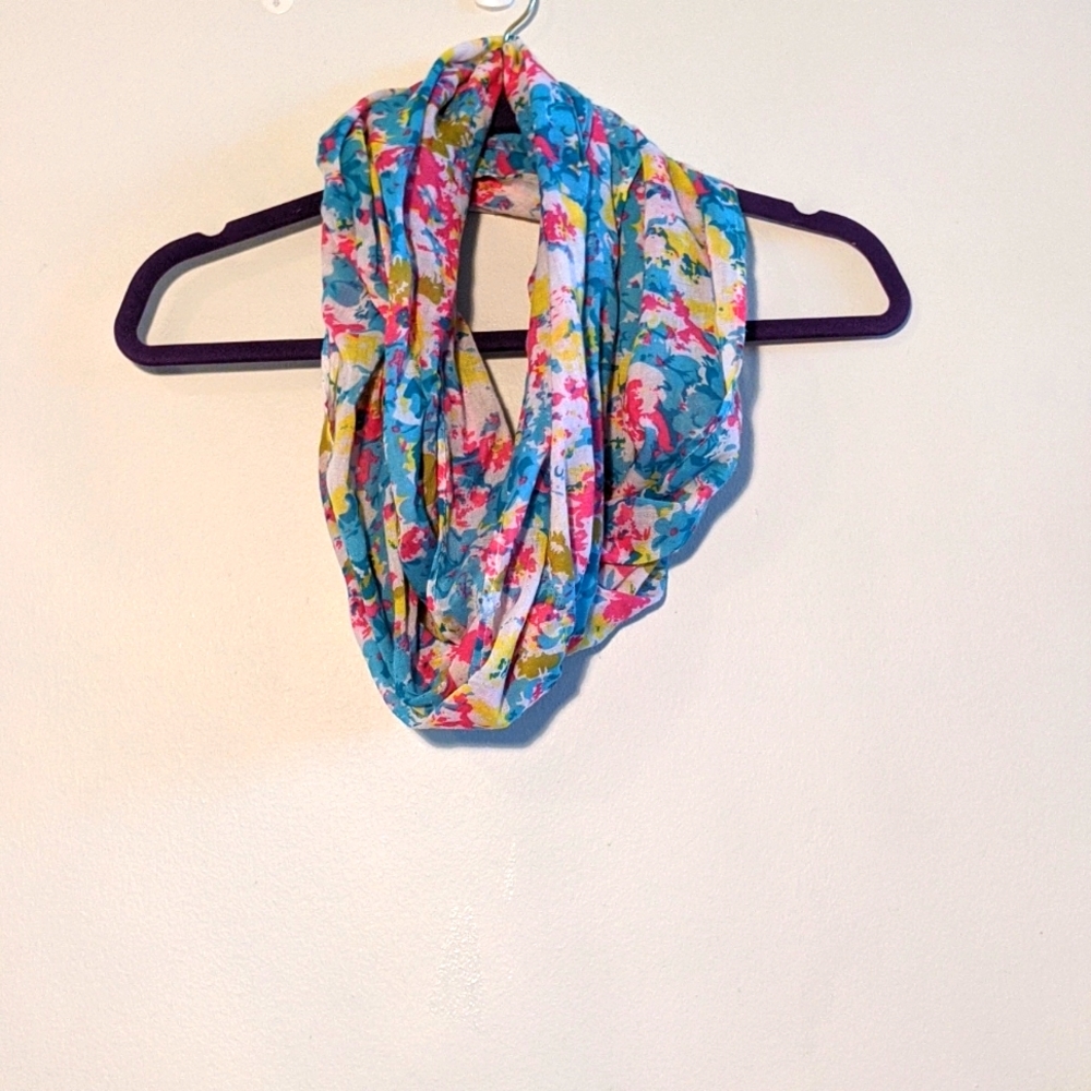 Floral Circle Scarf Lightweight